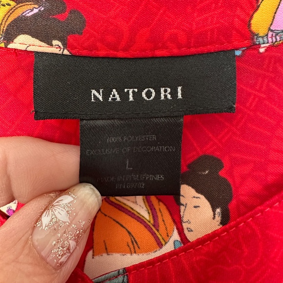 Natori Women’s L Red Poly-Satin With Colorful Figures Half-Zip Robe/Caftan - Picture 3 of 12